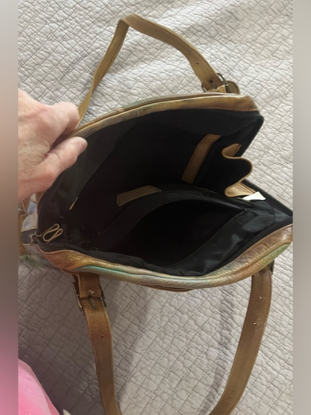 Artisan Multicolor Leather Shoulder Bag - Hand-Painted Geometric Design - Picture 6 of 7